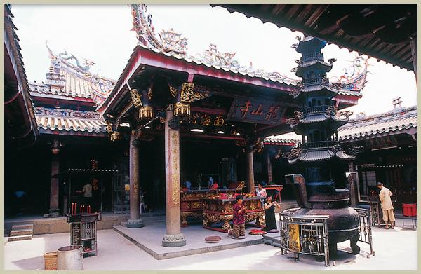 2,晋江安海龙山寺福建规模最大的佛教寺庙——泉州开元寺,初名莲花寺